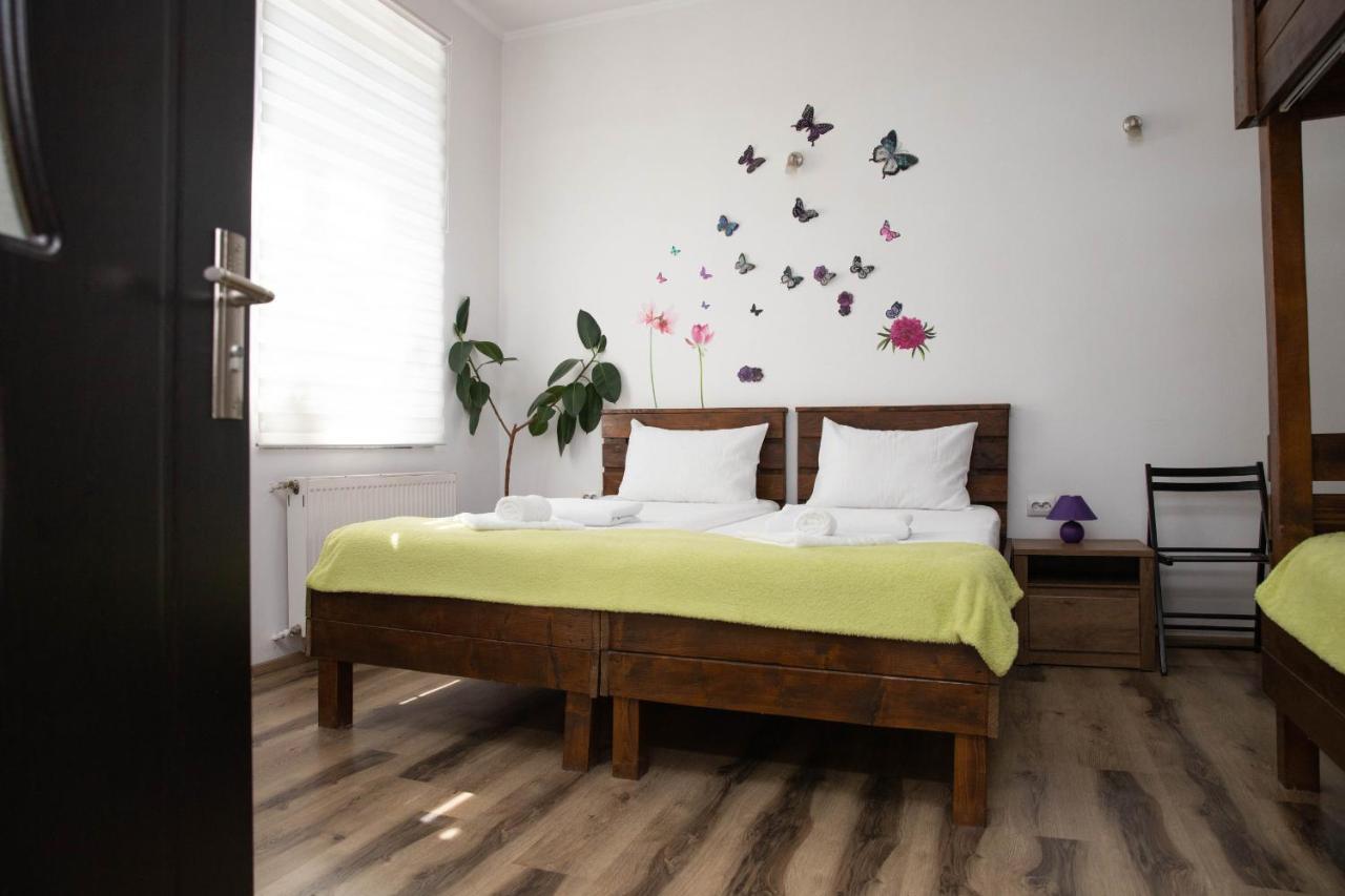 Cosy Apartment In City Centre Oradea Exterior foto