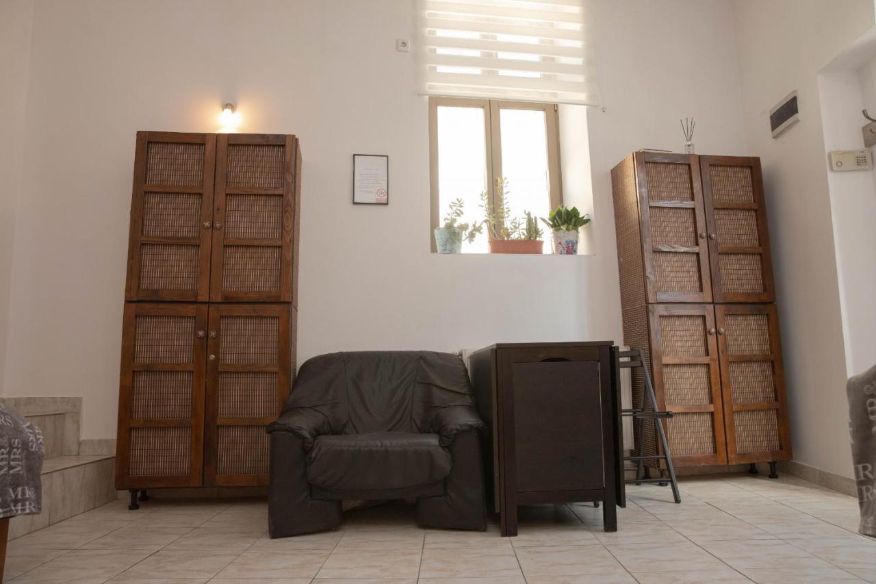 Cosy Apartment In City Centre Oradea Exterior foto