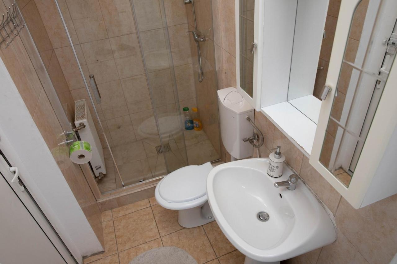 Cosy Apartment In City Centre Oradea Exterior foto