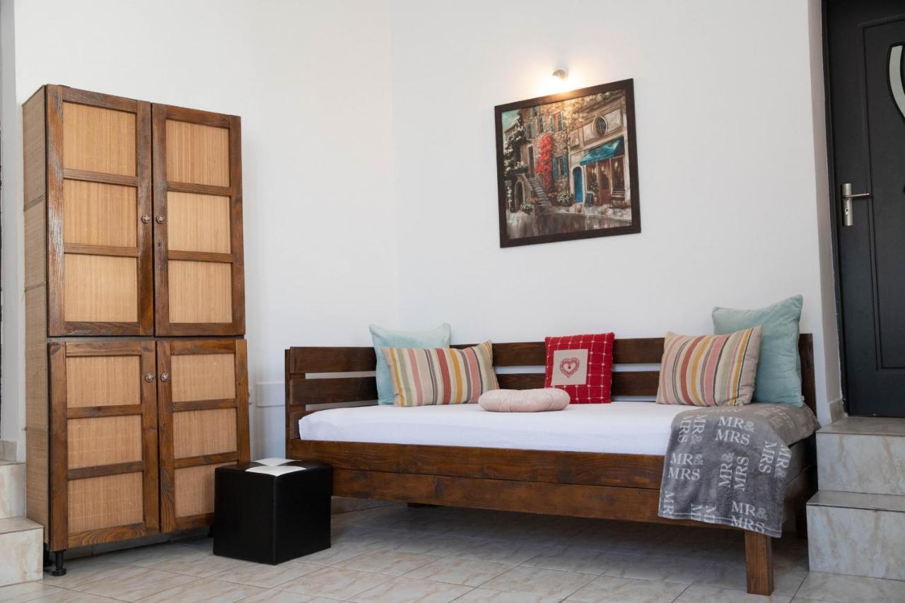 Cosy Apartment In City Centre Oradea Exterior foto